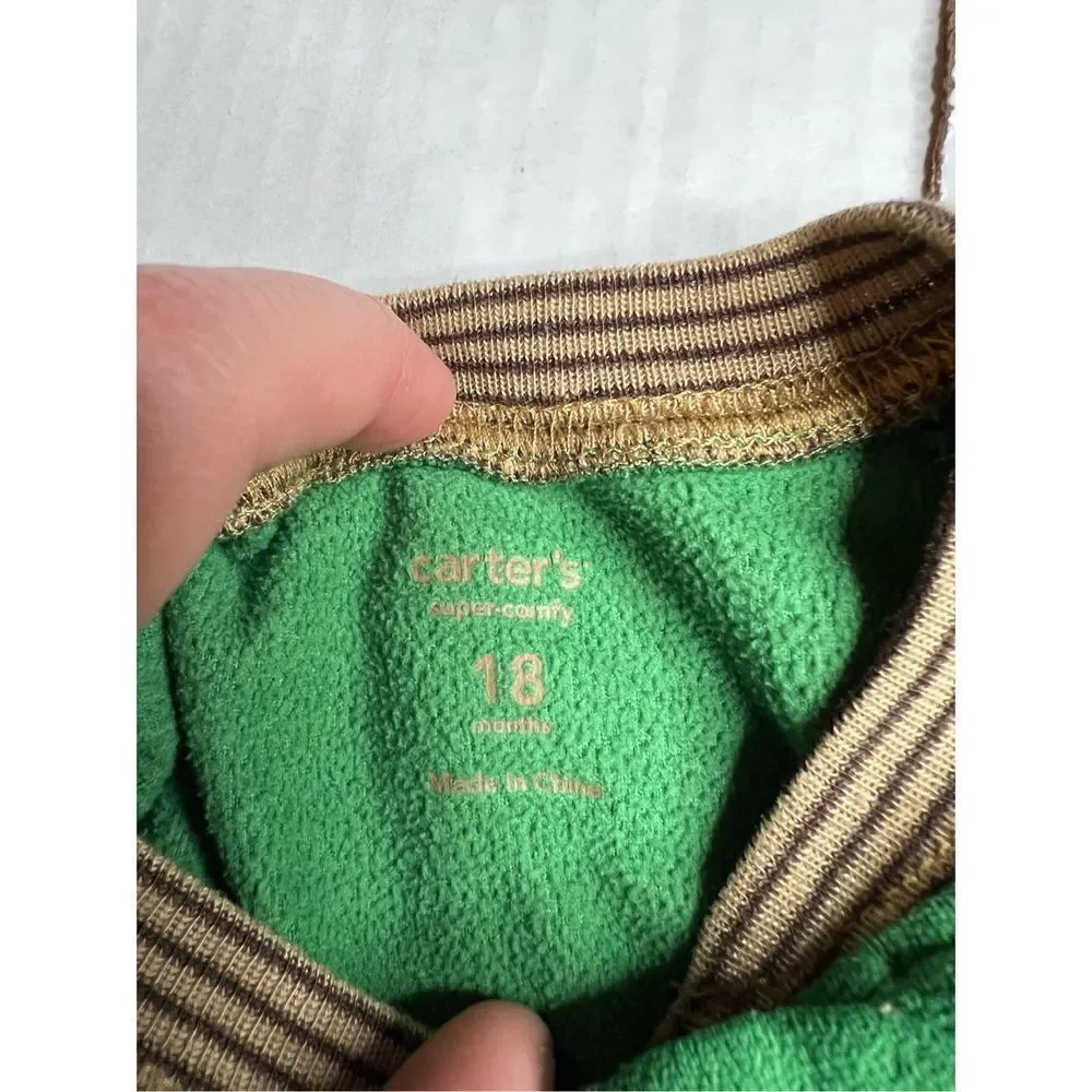 Set of 2 Carters super-comfy size 18 months footed pajamas